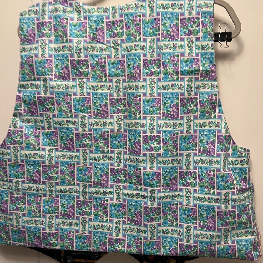 Colorful Reversible Sewing Pattern Vest large - Picture 3 of 4